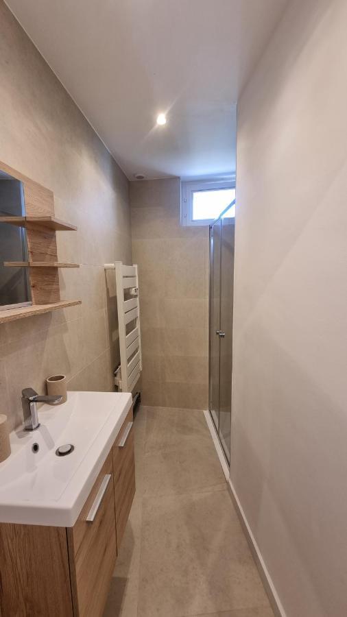 En Plein Coeur De Pelissanne - 55 M2 Renoves - Avec Parking Pélissanne Exterior foto